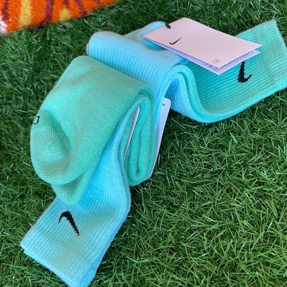 Nike Everyday Plus Cushioned Crew 2 pairs socks set Men’s
Men’s size 9-13 - Picture 11 of 16